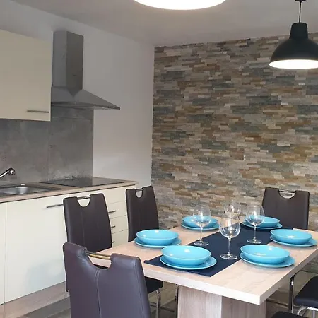 Apartma Claudia * Pivka