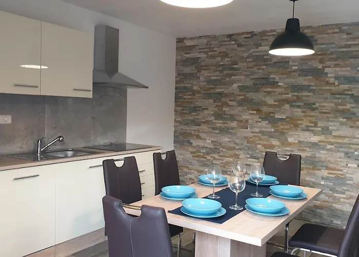 Apartma Claudia * Pivka