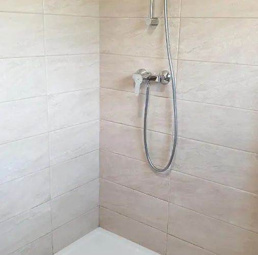 Apartma Claudia ピフカ